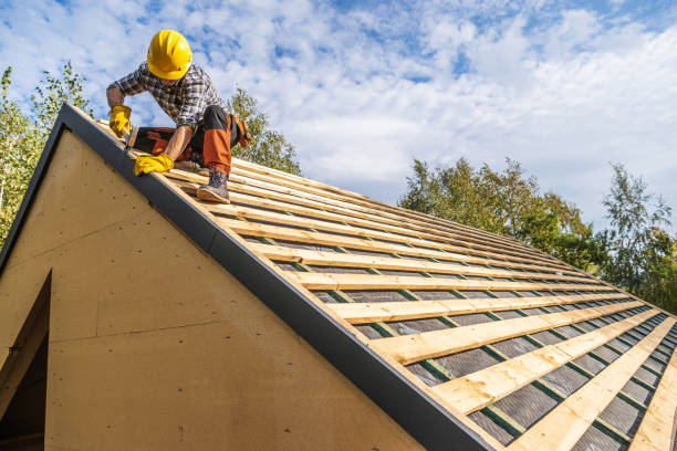 Best Flat Roof Repair Services  in Legend Lake, WI
